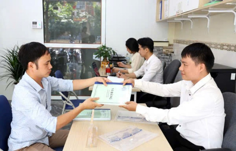 Lập vi bằng là một trong hai hoạt động chính hiện nay của các Văn phòng Thừa phát lại. 1234556.jpg
