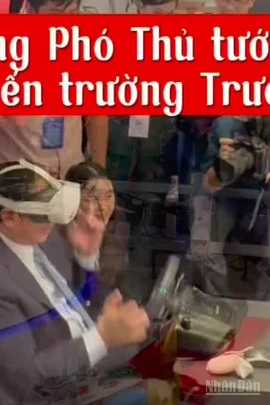 Trải nghiệm thực tế ảo “lái xe không kính” cùng Phó Thủ tướng Bùi Thanh Sơn