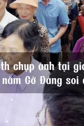 Photobooth “cháy máy”, người dân chen nhau chụp ảnh kỷ niệm Quốc khánh