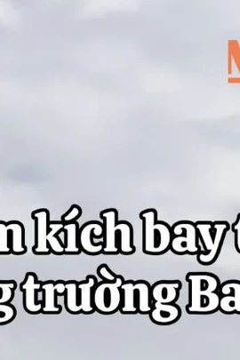 Tiêm kích bay trên quảng trường Ba Đình