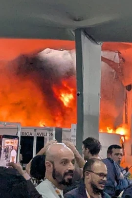 Hỏa hoạn tại khu triển lãm Cop30 khiến hàng trăm đại biểu phải sơ tán