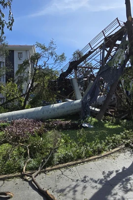 Khu dân cư ở phường ven biển Đắk Lắk tan hoang sau bão số 13