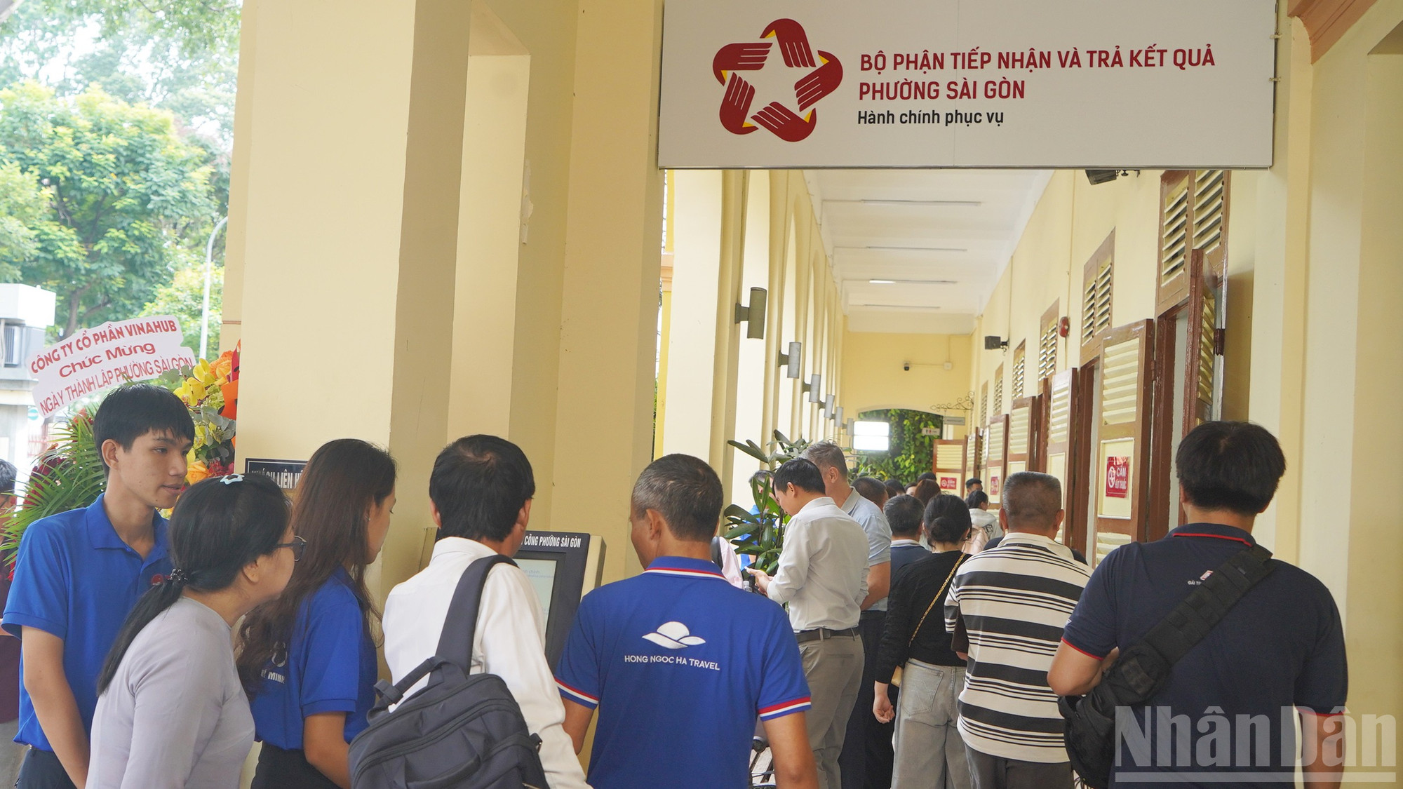 Phường Sài Gòn bố trí máy bấm số để người dân thuận tiện khi đến liên hệ giải quyết hồ sơ, thủ tục hành chính. ndo_br_8.jpg