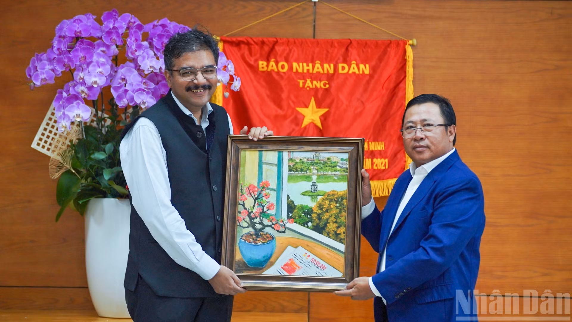 Trưởng Đại diện Báo Nhân Dân tại khu vực miền nam đã tiếp Tiến sĩ Vipra Pandey, Tổng Lãnh sự Ấn Độ tại Thành phố Hồ Chí Minh.