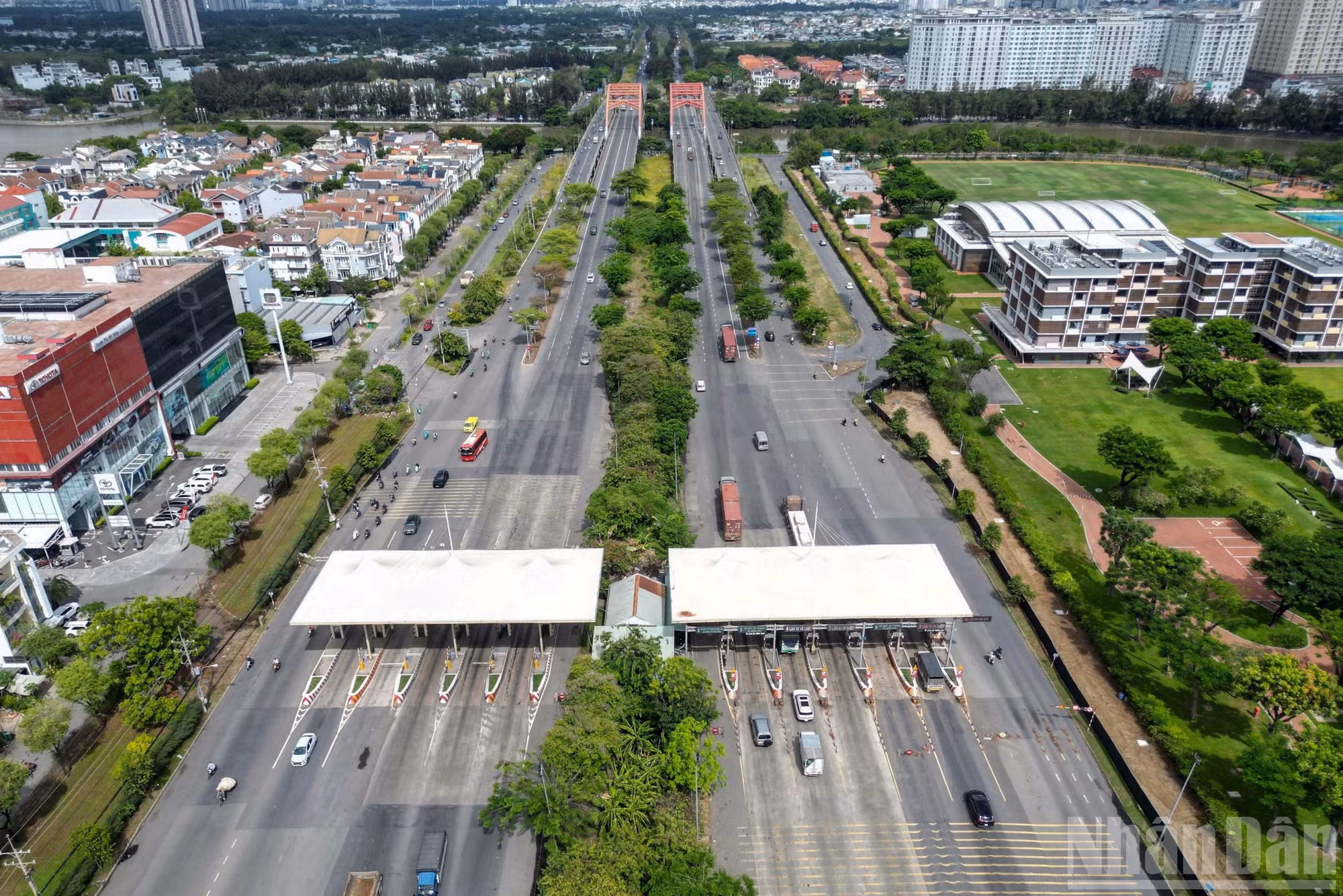 Đề xuất xây đường trên cao dài 18km dọc đại lộ Nguyễn Văn Linh.