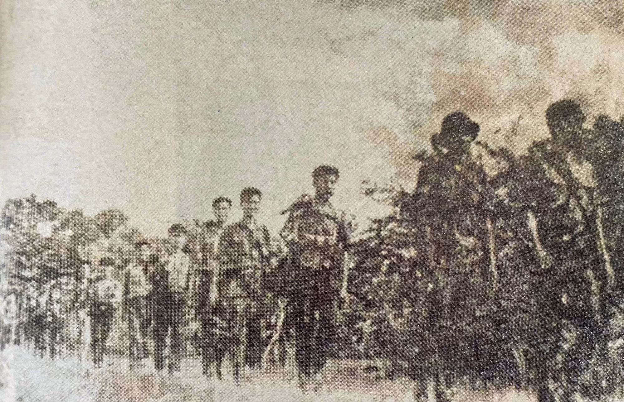 tieu-doan-1-long-an-hanh-quan-vao-chien-dich-nam-1972-anh-bchqs-tay-ninh.jpg
