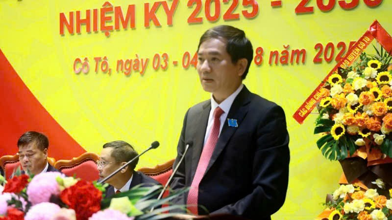 Phó Bí thư Tỉnh ủy Quảng Ninh Vũ Quyết Tiến phát biểu chỉ đạo Đại hội. ct-2.jpg