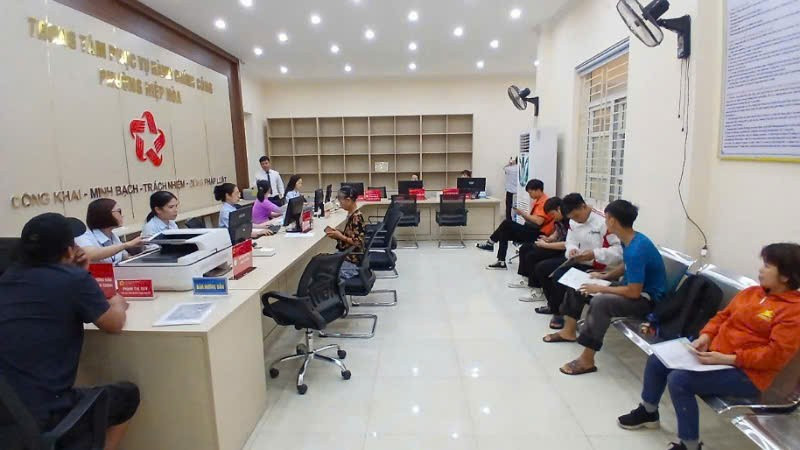 Trung tâm phục vụ hành chính công phường Hiệp Hòa phục vụ người dân và doanh nghiệp trong sáng 1/7. anh-hiep-hoa.jpg