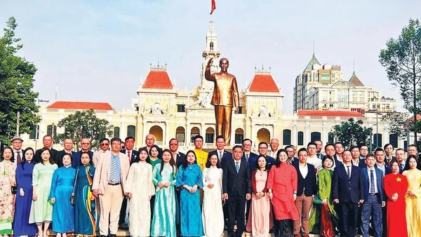 Đại biểu kiều bào dự họp mặt đại biểu người Việt Nam ở nước ngoài mừng Xuân Bính Ngọ 2026 tại Thành phố Hồ Chí Minh.
