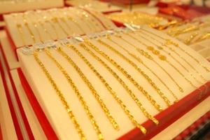Giá vàng ngày 13/3: Vàng miếng, vàng nhẫn đồng loạt giảm mạnh