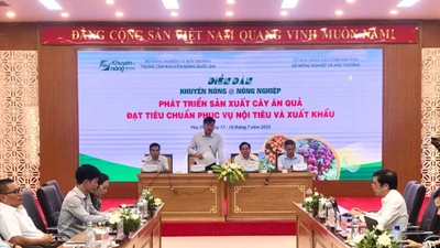 Quang cảnh diễn đàn.