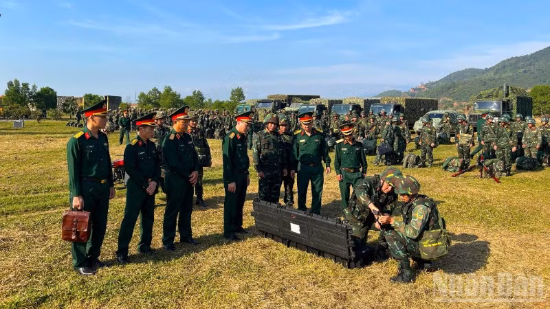 Quân khu V báo động kiểm tra công tác trực sẵn sàng chiến đấu dịp Tết Bính Ngọ 2026.