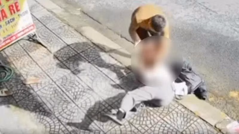 Hiện trường vụ việc cắt từ video đăng tải trên mạng xã hội.