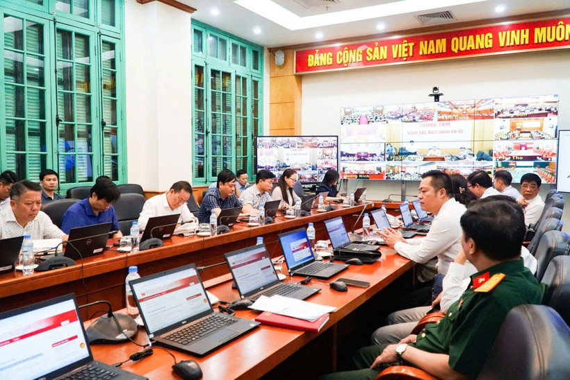Hội nghị về triển khai Nghị quyết số 57-NQ/TW được tổ chức trực tiếp tại điểm cầu trụ sở Văn phòng Trung ương Đảng kết hợp trực tuyến đến điểm cầu các bộ, ngành, địa phương. (Ảnh QUỲNH TRANG)