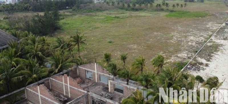 Hiện trạng Dự án Khu du lịch ven biển Hòn Ngọc Á Châu. (Ảnh: ANH ĐÀO)