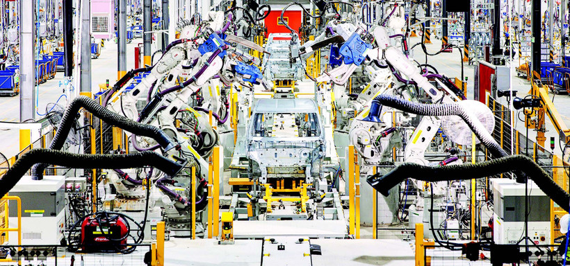 Hơn 18.000 xe ô-tô điện đã được sản xuất tại nhà máy sản xuất ô-tô điện VinFast (Vũng Áng).