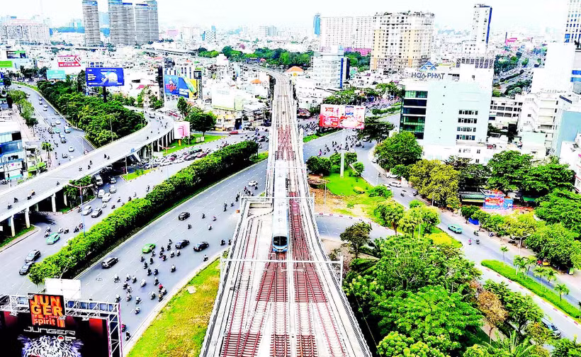 Tuyến Metro số 1 Bến Thành-Suối Tiên đưa vào vận hành nhưng chưa mang lại hiệu quả kết nối hạ tầng giao thông với thương mại-dịch vụ do chậm quy hoạch TOD dọc tuyến.