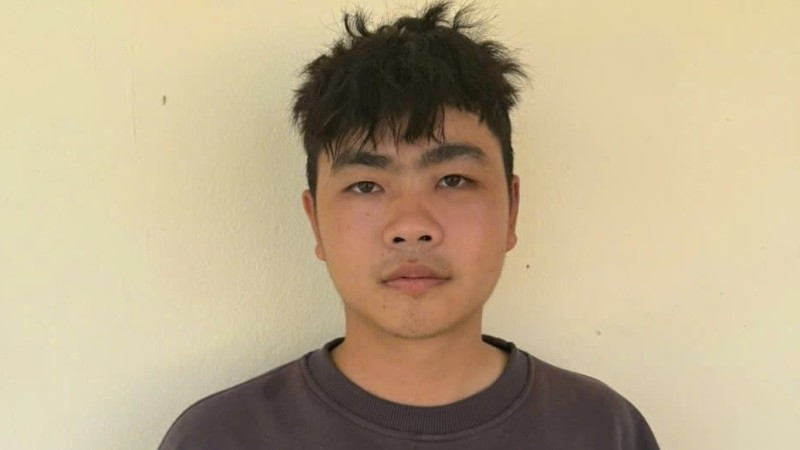 Đối tượng Trần Hữu Trí tại cơ quan điều tra. (Ảnh Công an cung cấp)