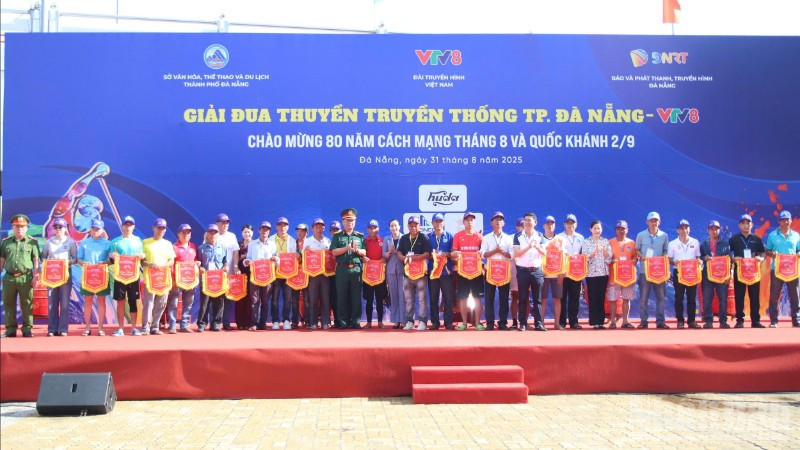 Đà Nẵng khai mạc Giải đua thuyền truyền thống thành phố Đà Nẵng-VTV8 