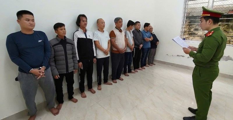 Các đối tượng tại cơ quan điều tra. (Ảnh: Công an cung cấp)