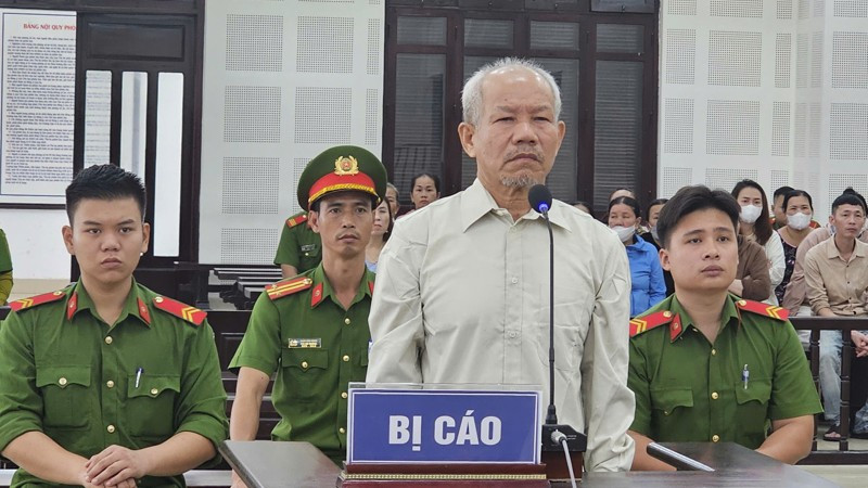 Bị cáo Trần Bảo Uyên tại phiên tòa.