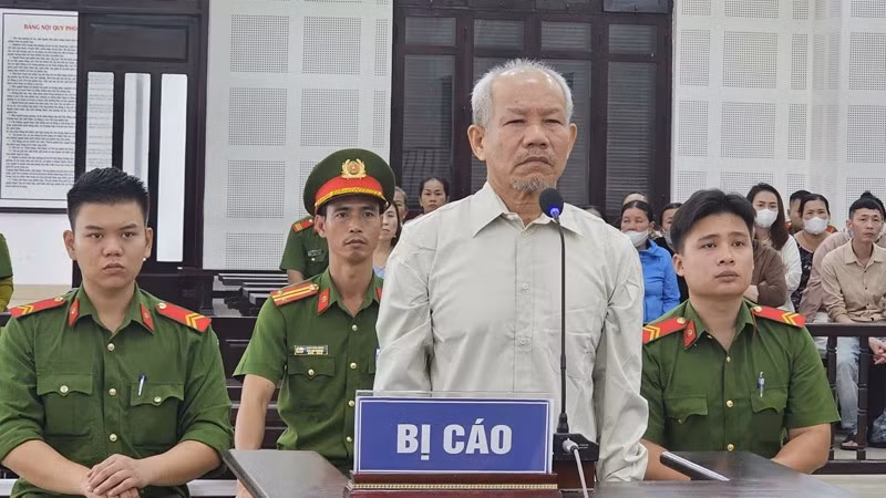 Bị cáo Trần Bảo Uyên tại phiên tòa.