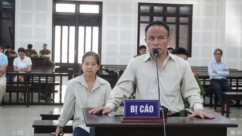 Hai bị cáo tại phiên tòa. (Ảnh: DC)