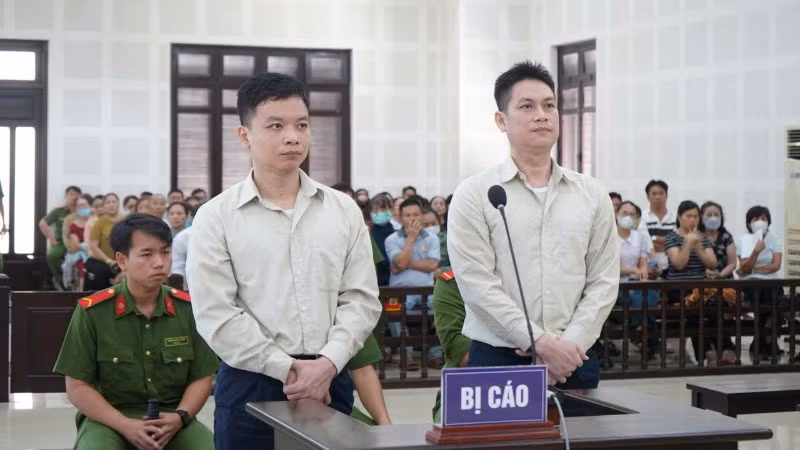 Chủ tịch và Giám đốc Công ty CP Tài chính Vietnam Capital cùng lãnh án chung thân. (Ảnh: AD)