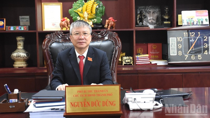 Đồng chí Nguyễn Đức Dũng, Phó Bí thư Thành ủy, Chủ tịch Hội đồng nhân dân thành phố Đà Nẵng.