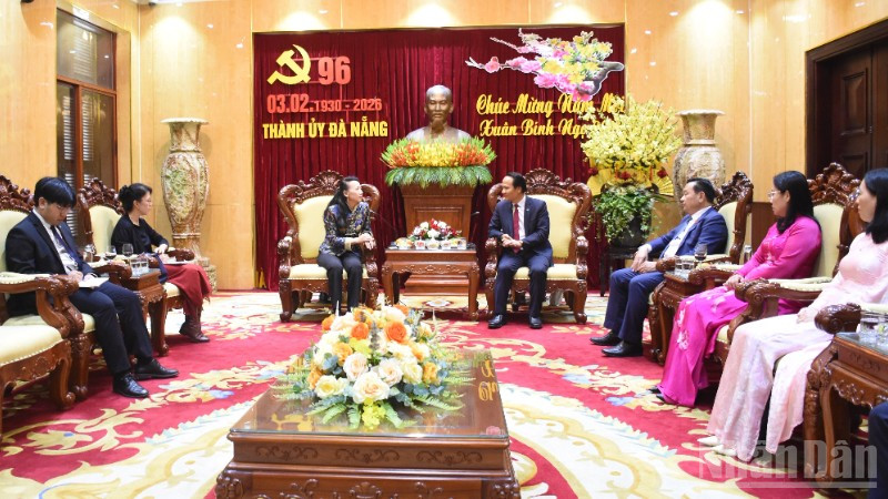 Thường trực Thành ủy Đà Nẵng tiếp Đoàn Tổng Lãnh sự Trung Quốc tại Đà Nẵng.