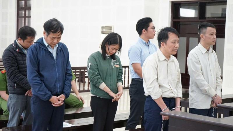 Các bị cáo tại phiên tòa.