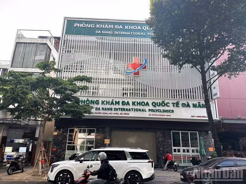 Phòng khám đa khoa quốc tế Đà Nẵng thuộc Công ty Cổ phần Bệnh viện đa khoa quốc tế Đà Nẵng bị phạt gần 150 triệu đồng vì loạt sai phạm. (Ảnh: ANH ĐÀO)