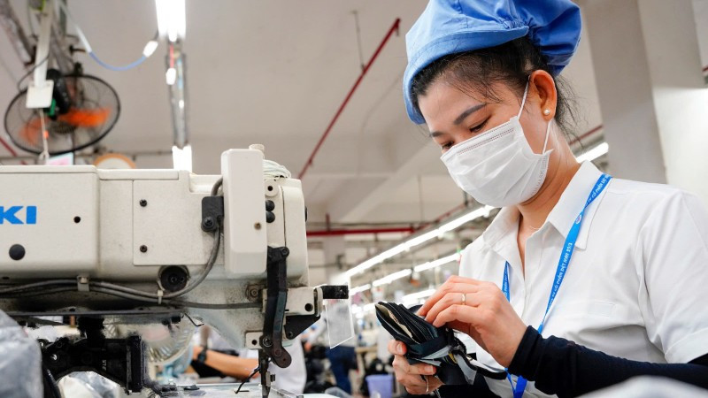 Công nhân làm việc tại Công ty Cổ phần Dệt may 29-3, thành phố Đà Nẵng