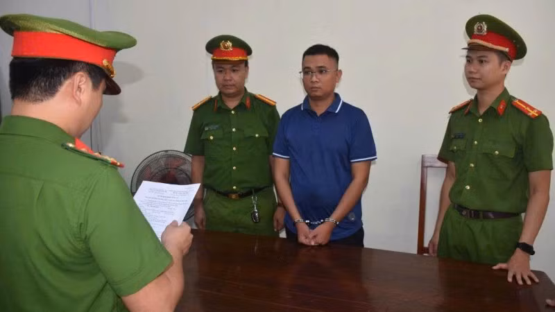 Phan Như Anh Quốc bị bắt vì lừa đảo chiếm đoạt hơn 15 tỷ đồng. (Ảnh: Công an cung cấp)