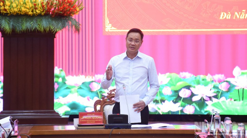 Bí thư Thành ủy Đà Nẵng Lê Ngọc Quang phát biểu khai mạc phiên họp. (Ảnh: ANH ĐÀO)