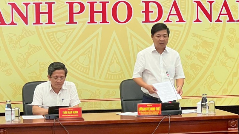 Đà Nẵng tổ chức họp khẩn trực tiếp và trực tuyến nhằm rà soát công tác chuẩn bị ứng phó bão số 5