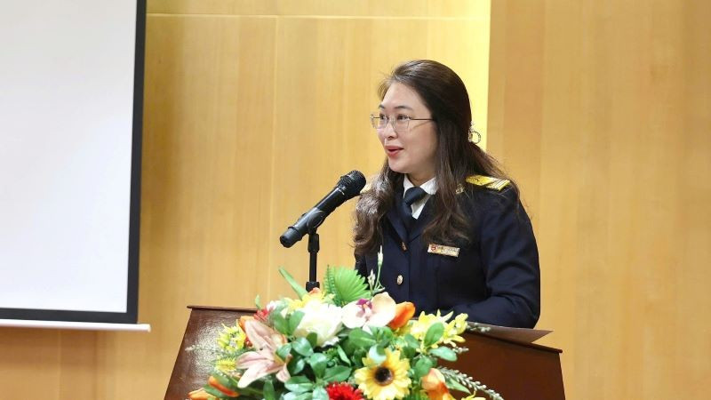 Phó Ban Tổ chức cán bộ Nguyễn Thị Thanh Xuân phát biểu khai mạc lớp bồi dưỡng.