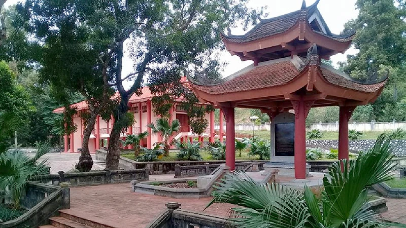 Nhà bia Khu di tích Ban Thường vụ Quốc hội tại xã Trung Yên, huyện Sơn Dương, tỉnh Tuyên Quang. 