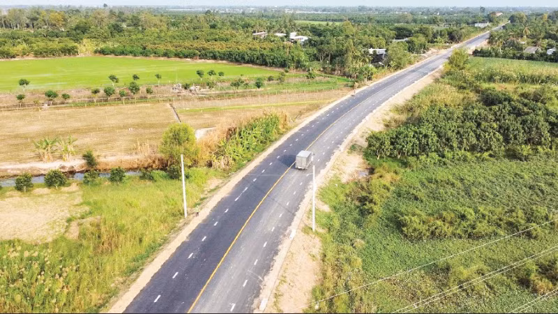Quốc lộ 30 đoạn Cao Lãnh-Hồng Ngự giai đoạn 3 đã được nâng cấp, đưa vào hoạt động.