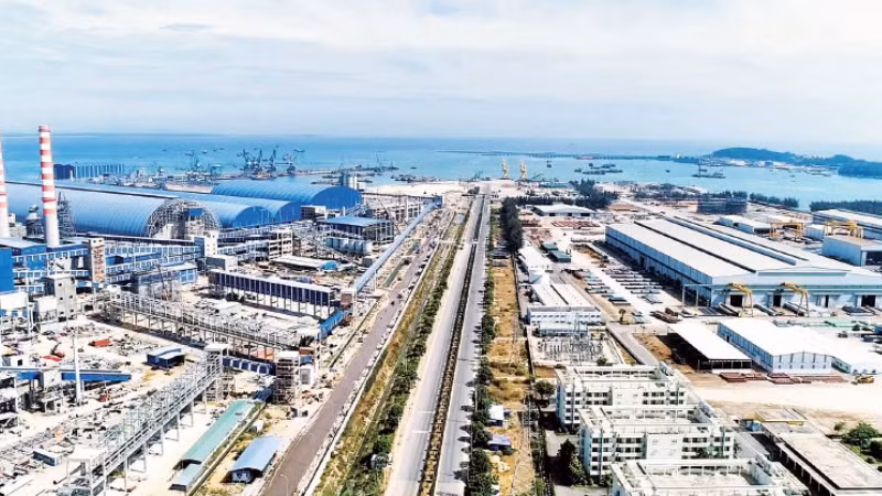 Khu kinh tế Dung Quất, động lực phát triển kinh tế-xã hội của tỉnh Quảng Ngãi và vùng kinh tế trọng điểm miền trung.