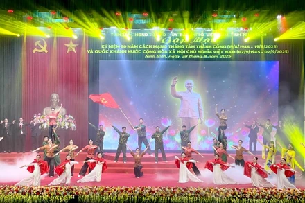 Tiết mục nghệ thuật đặc sắc tại chương trình.