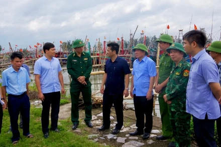 Đồng chí Trần Anh Dũng, Phó Chủ tịch Ủy ban nhân dân tỉnh Ninh Bình cùng đoàn công tác đi kiểm tra công tác chuẩn bị ứng phó với bão số 10 tại một số địa phương trên địa bàn tỉnh sáng 28/9.