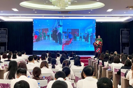 Quang cảnh hội nghị. 