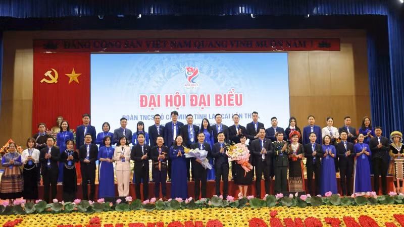 Lãnh đạo Trung ương Đoàn và tỉnh Lào Cai chúc mừng Đoàn Thanh niên Cộng sản Hồ Chí Minh tỉnh Lào Cai.