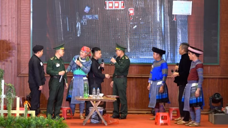 Hình thức tuyên truyền bằng phương pháp sân khấu hóa đã giúp người dân dễ dàng nắm bắt các quy định của pháp luật.