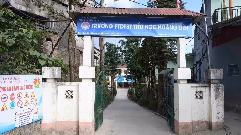 Trường phổ thông dân tộc bán trú tiểu học Hoàng Liên.