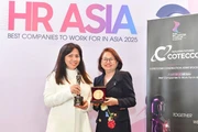Coteccons nhận cúp đúp giải thưởng tại HR Asia Award 2025.