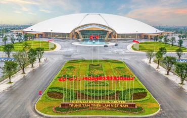 Trung tâm Triển lãm Việt Nam (VEC) tọa lạc tại đường Trường Sa, xã Đông Hội và Xuân Canh, Đông Anh, Hà Nội.