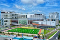 Cơ sở 2 của Trường đại học Y khoa Phạm Ngọc Thạch được đầu tư hiện đại nằm trong Cụm Y tế Tân Kiên. (Ảnh: THẾ ANH). 