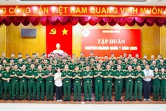 Học viên tham gia lớp tập huấn chuyên ngành quân y.